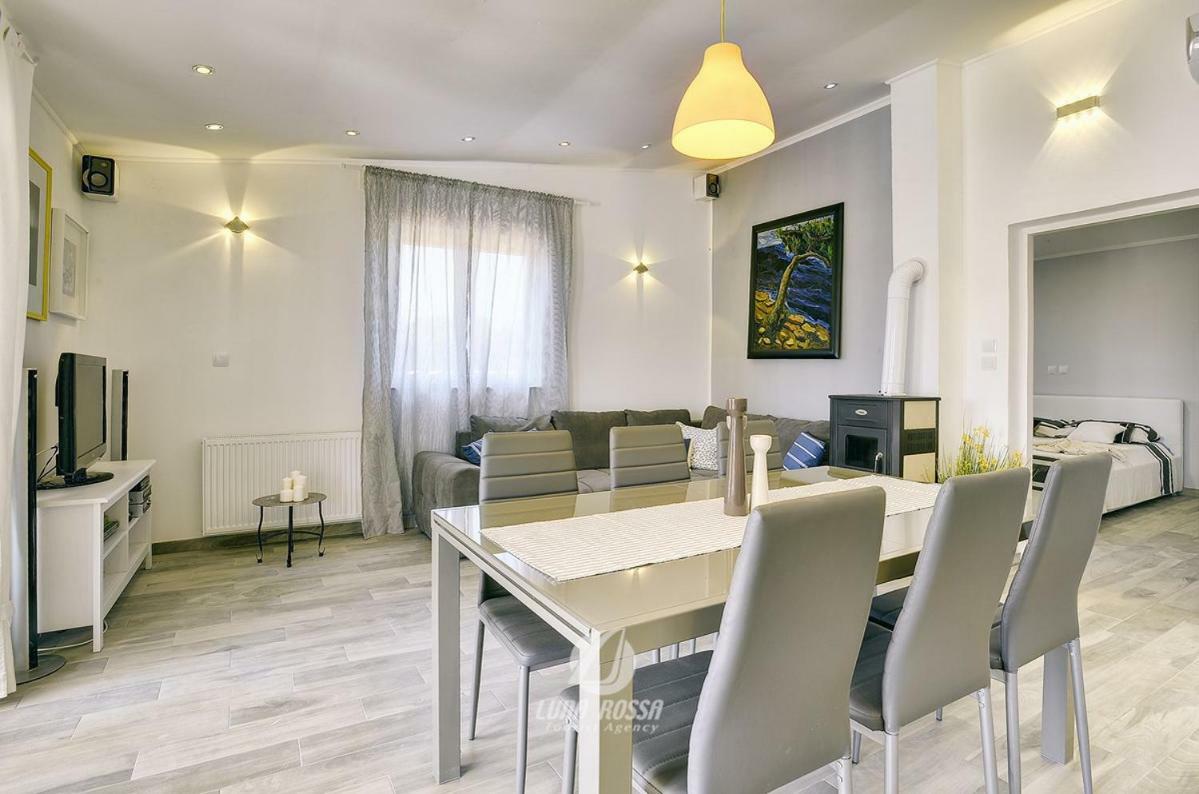 Villa Emily Peroj Exteriér fotografie